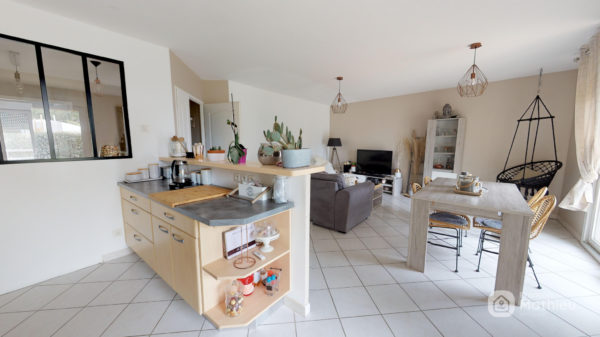 Saint-André-de-Corcy - Rez De Jardin 4 pièces