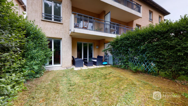 Saint-André-de-Corcy - Rez De Jardin 3 pièces