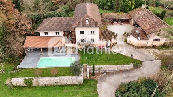 Châtillon-sur-Chalaronne - Maison 8 pièces