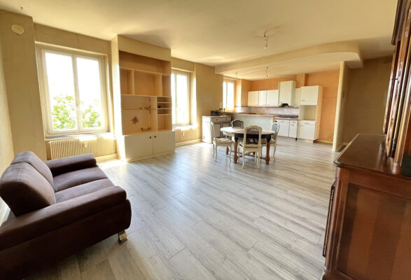 Neuville-sur-Saône - Appartement 4 pièces