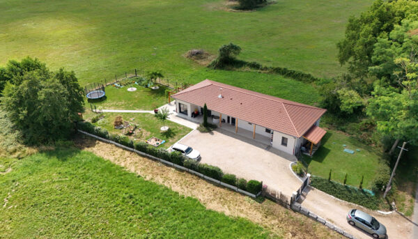 Saint-Julien-sur-Veyle - Ferme 5 pièces