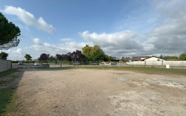 Villeneuve - Terrain