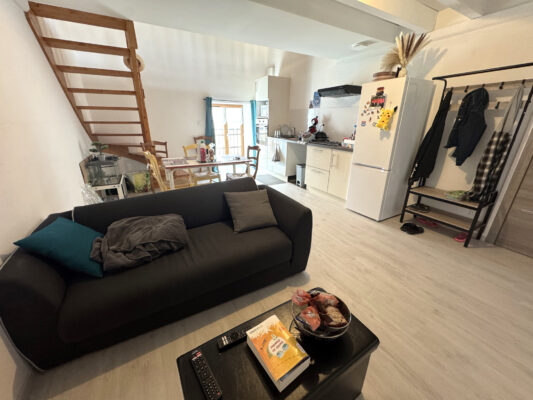 Chalamont - Appartement pièce