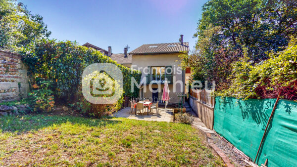 Neuville-les-Dames - Maison pièces