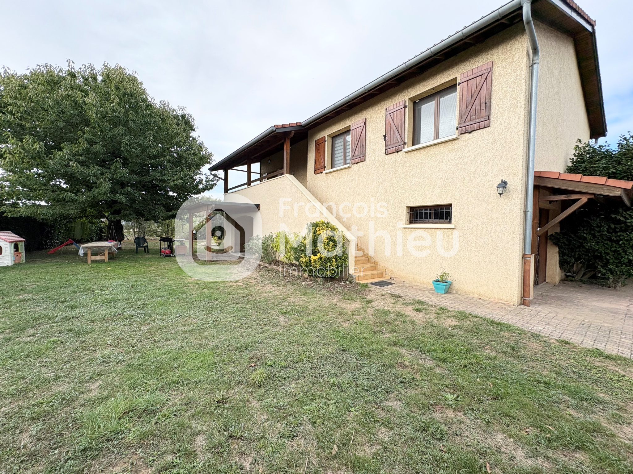 Maison 5 pièces 122 m² · à Rancé · 121,9 m² · 365 000 €